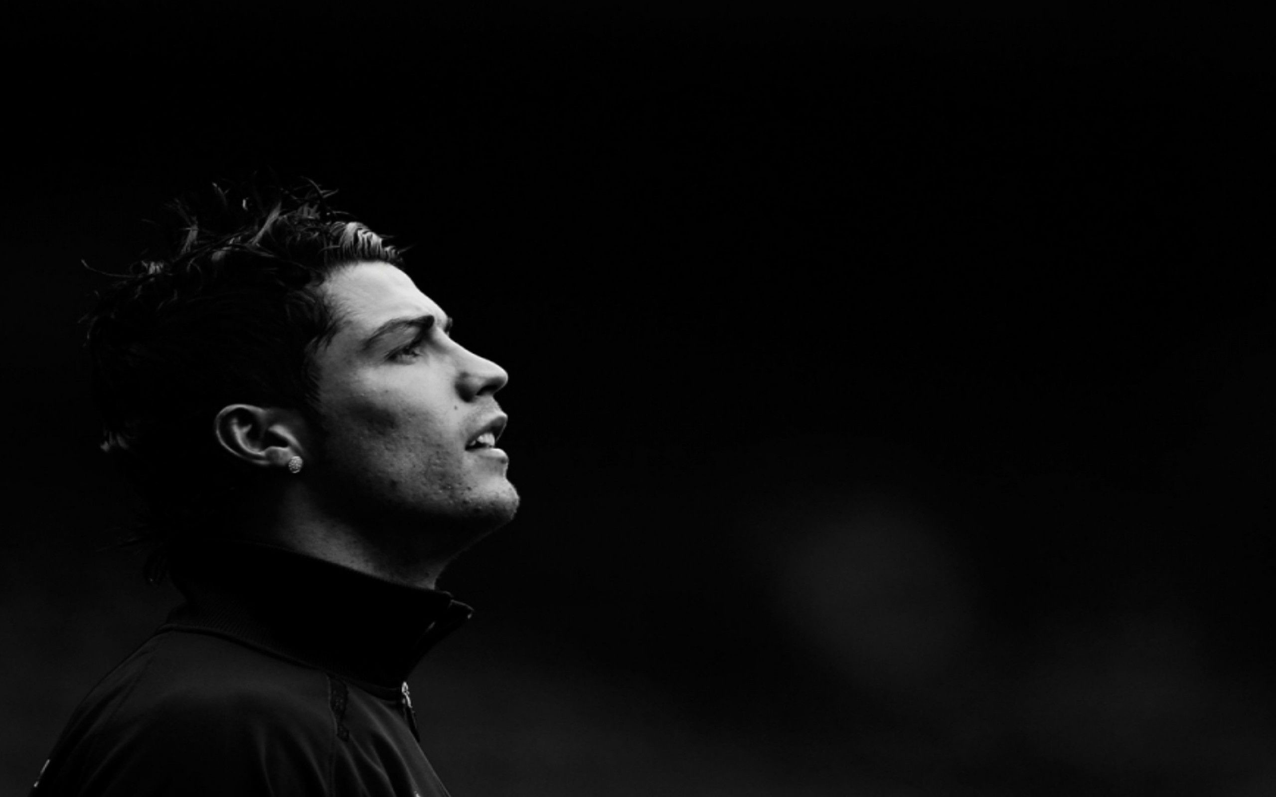 姆巴佩在圣马梅斯闪耀：一记游戏般的进球助力皇马取胜（姆巴佩圣马梅斯高光时刻：一记游戏级神球助皇马取胜）