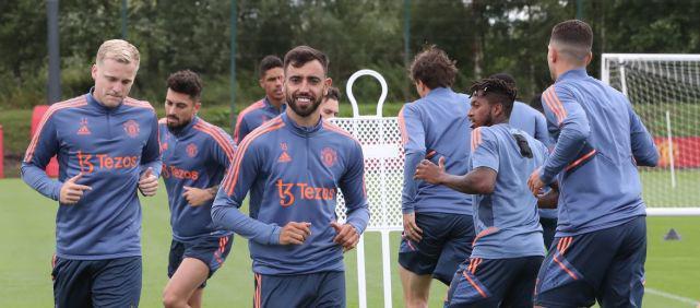 拜仁官方：后卫博埃因病缺席与斯图加特的比赛（拜仁官宣：后卫博埃因病无缘战斯图加特）