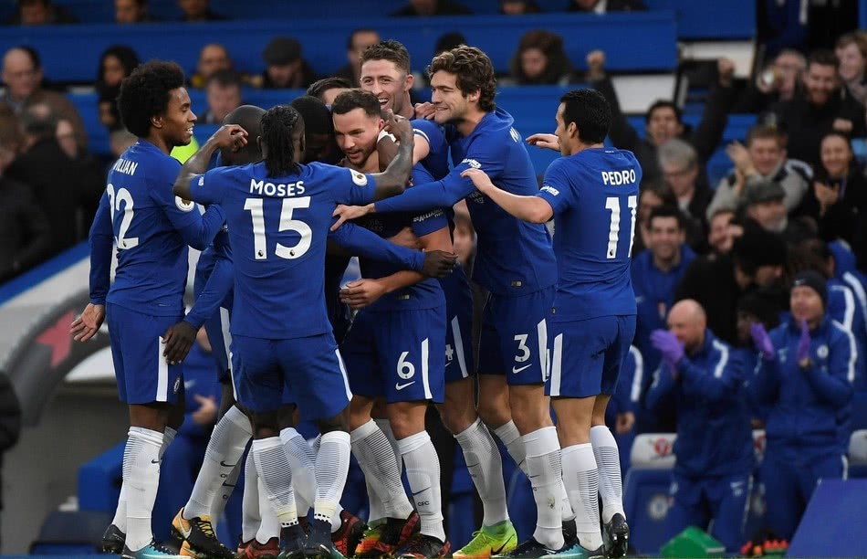 世体：巴萨否认了有意引进凯恩的报道，目前没和任何球员接触（世体：巴萨驳斥有意引进凯恩传闻，称目前未与任何球员接触）