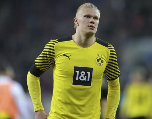 解说到了一个亚冠精英联赛的超巨失误…（解说直击亚冠精英联赛顶级球星的致命失误）