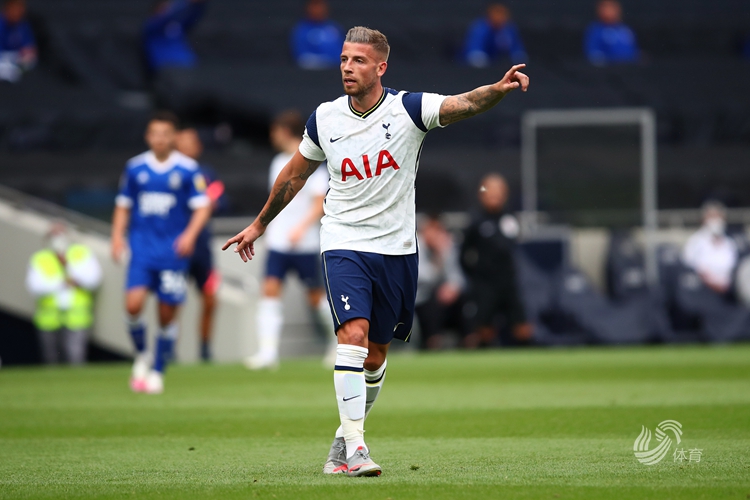 梅西：斯卡洛尼总是充满激情；阿根廷拥有很多非凡的球员（梅西：斯卡洛尼激情四射，阿根廷人才济济）