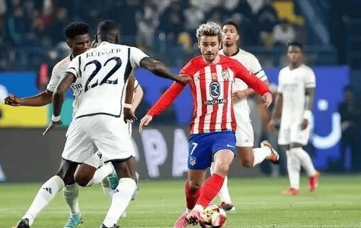 十人多特1-1弗赖堡跌至德甲第三 小贝林厄姆染红霍勒精彩凌空侧勾（少打一人多特1-1弗赖堡降至德甲第3 小贝林厄姆染红霍勒凌空侧勾）